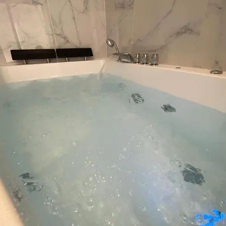 Un Instant De Détente - Studio Balnéo Appartement